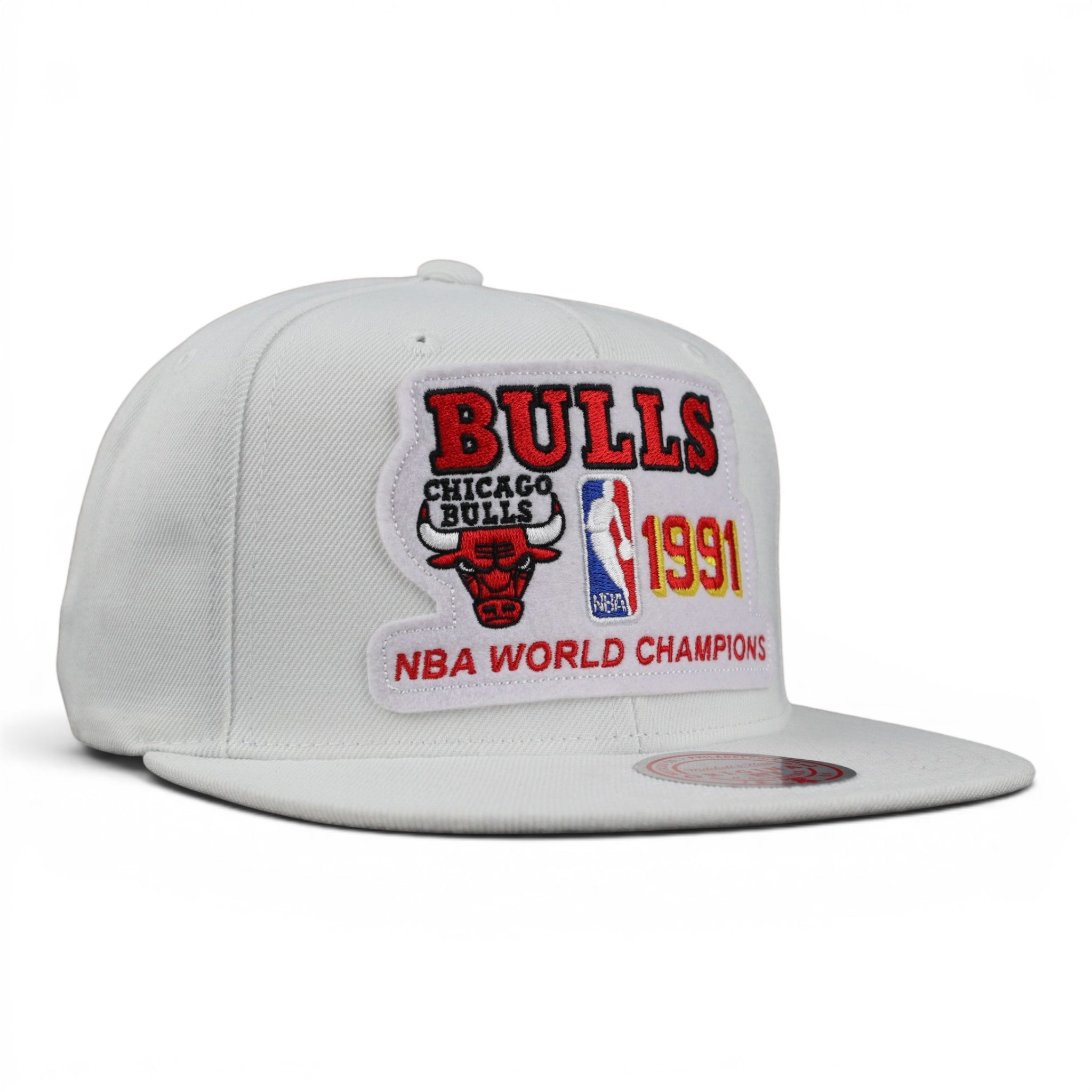 GORRA MITCHELL & NESS BULLS 91 CHAMPS HWC WHT