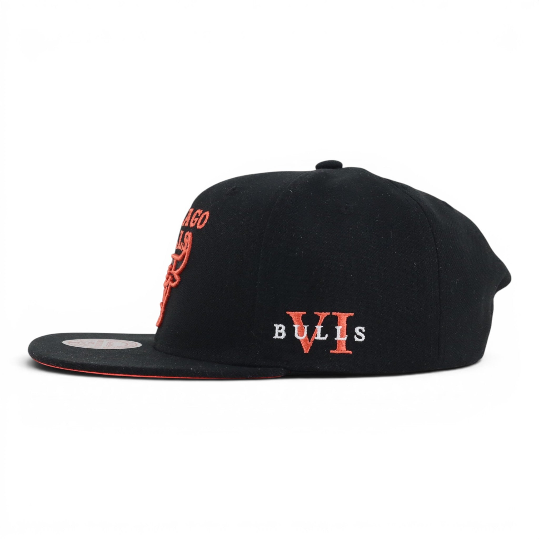 GORRA MITCHELL & NESS BULLS CORE VI BLACK/ORG NEON