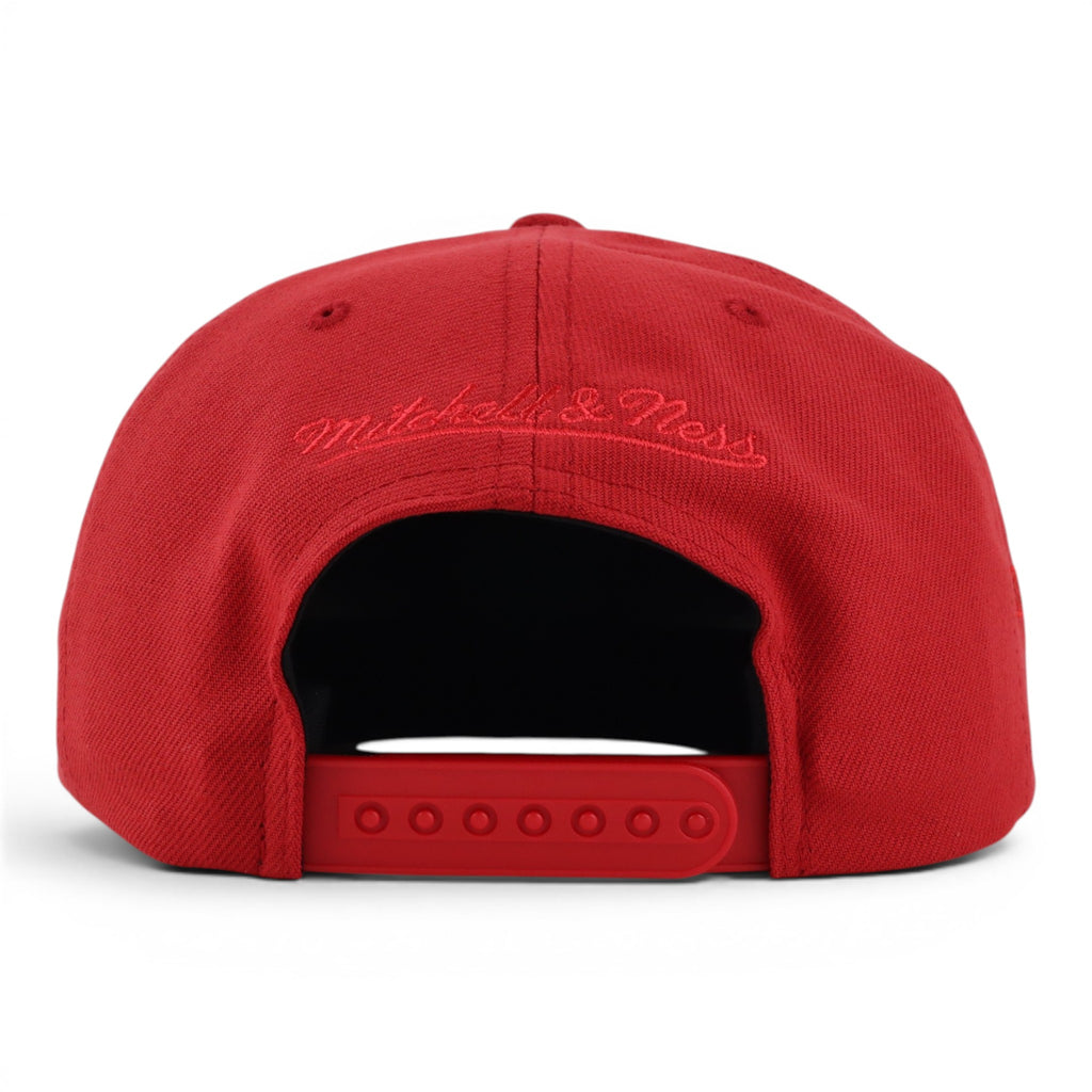 GORRA MITCHELL & NESS BULLS CORE III ALL RED