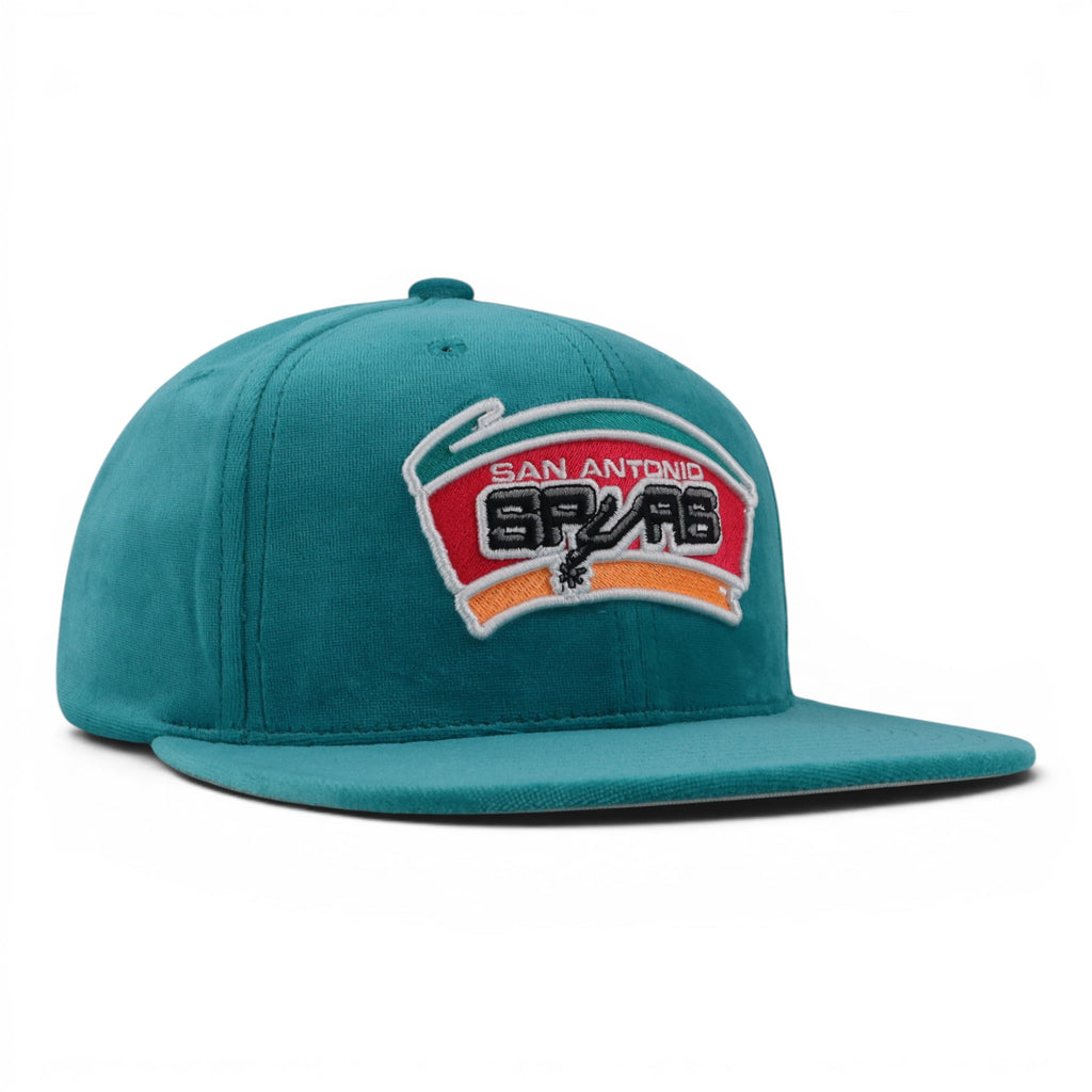 GORRA MITCHELL & NESS SPURS TC VELOUR TEAL SUEDE