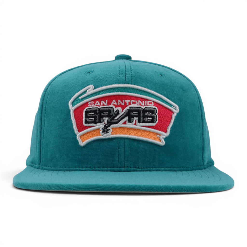 GORRA MITCHELL & NESS SPURS TC VELOUR TEAL SUEDE