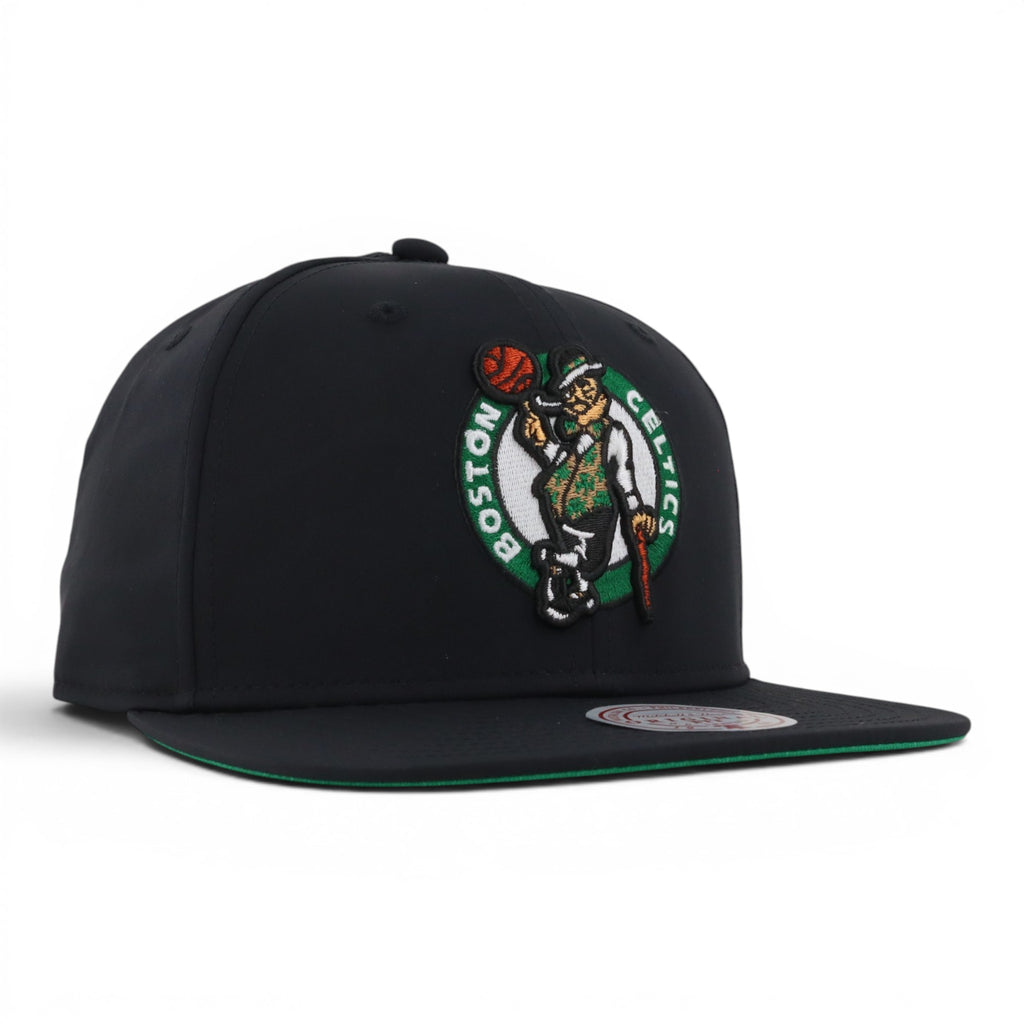 GORRA MITCHELL & NESS CELTICS APRIL SHOWERS BLK