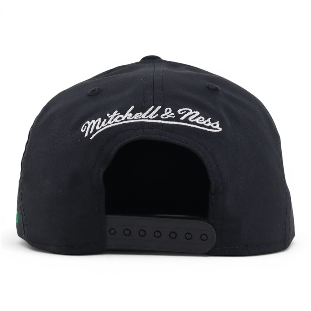 GORRA MITCHELL & NESS CELTICS APRIL SHOWERS BLK
