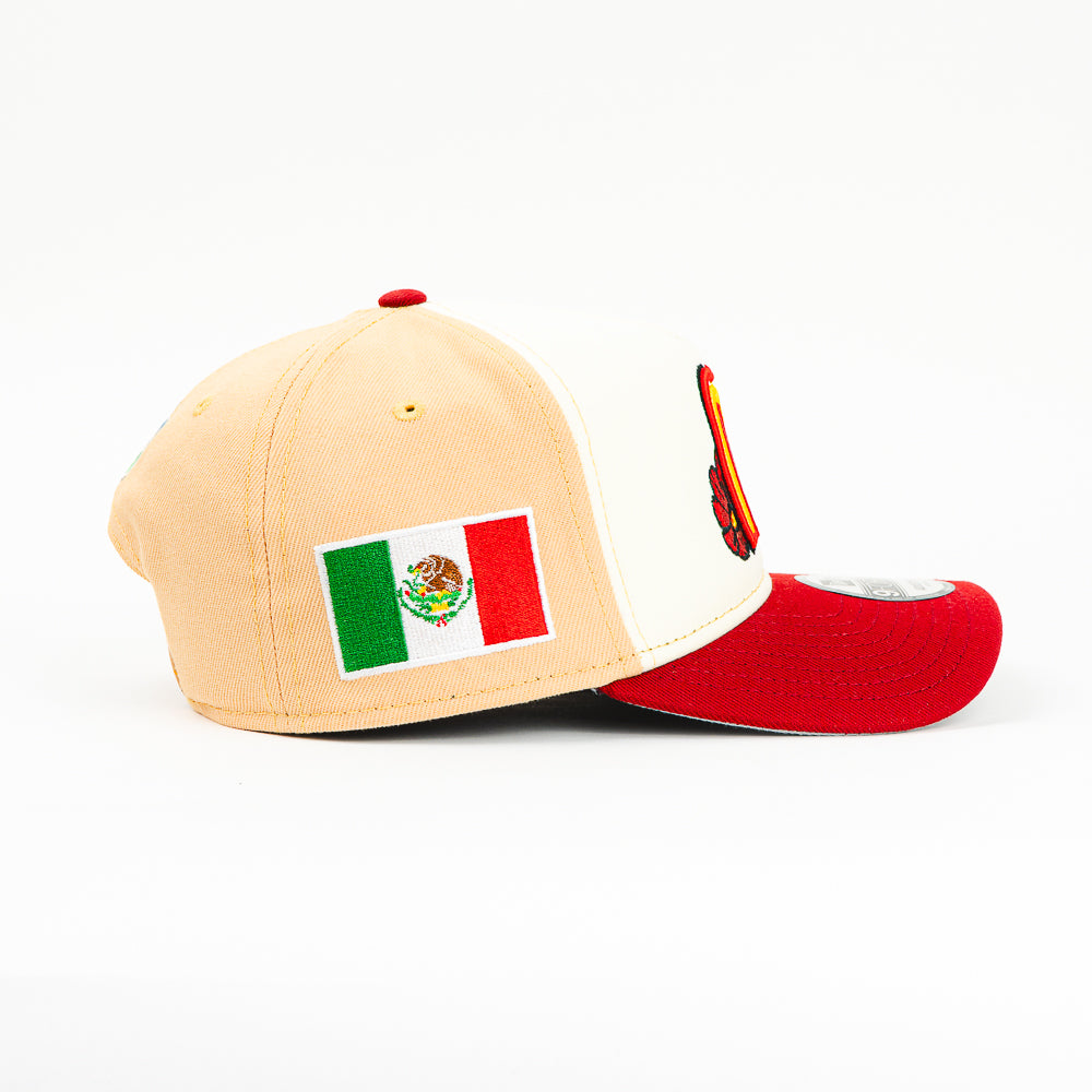 GORRA A FRAME NEW ERA MEXICO FLOR DALIA BEIGE/RED