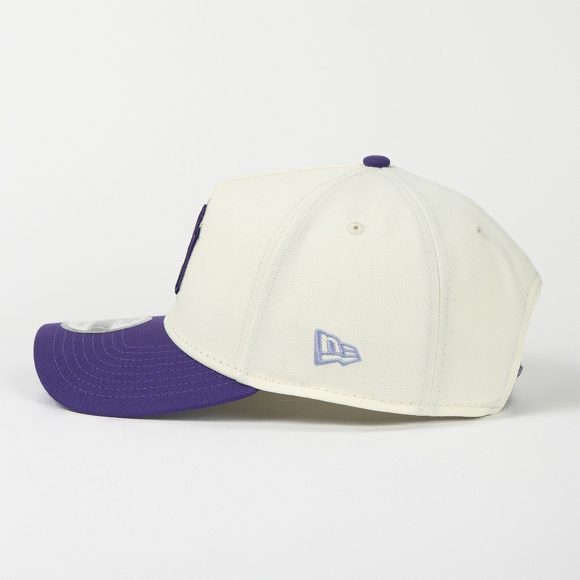 Gorra New Era A-Frame YANKEES SEASON 2009 NATURAL/PURPLE 940F | Visera Curva Snapback