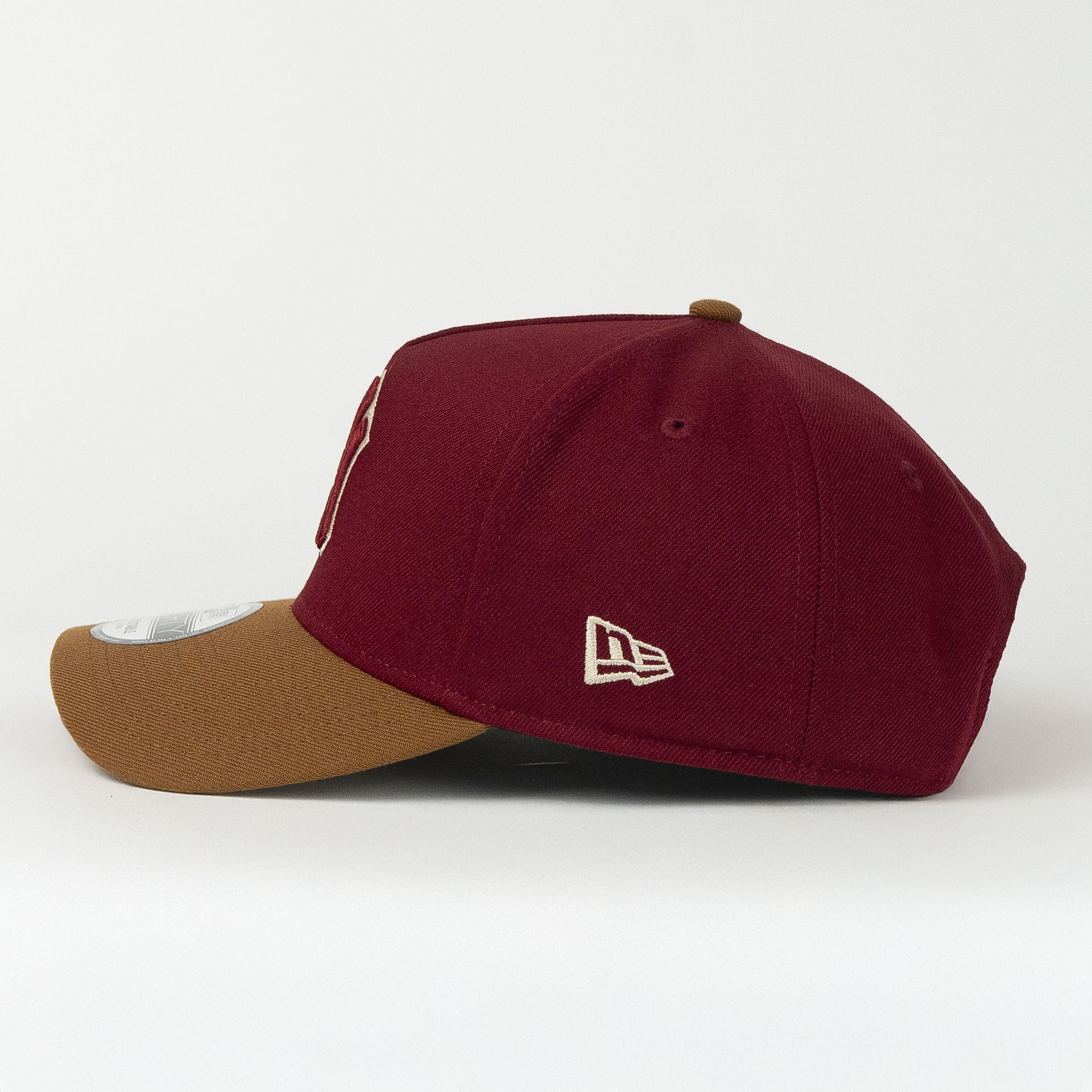 Gorra New Era A-Frame YANKEES 2000 SEASON WINE/BROWN 940F | Snapback Visera Curva
