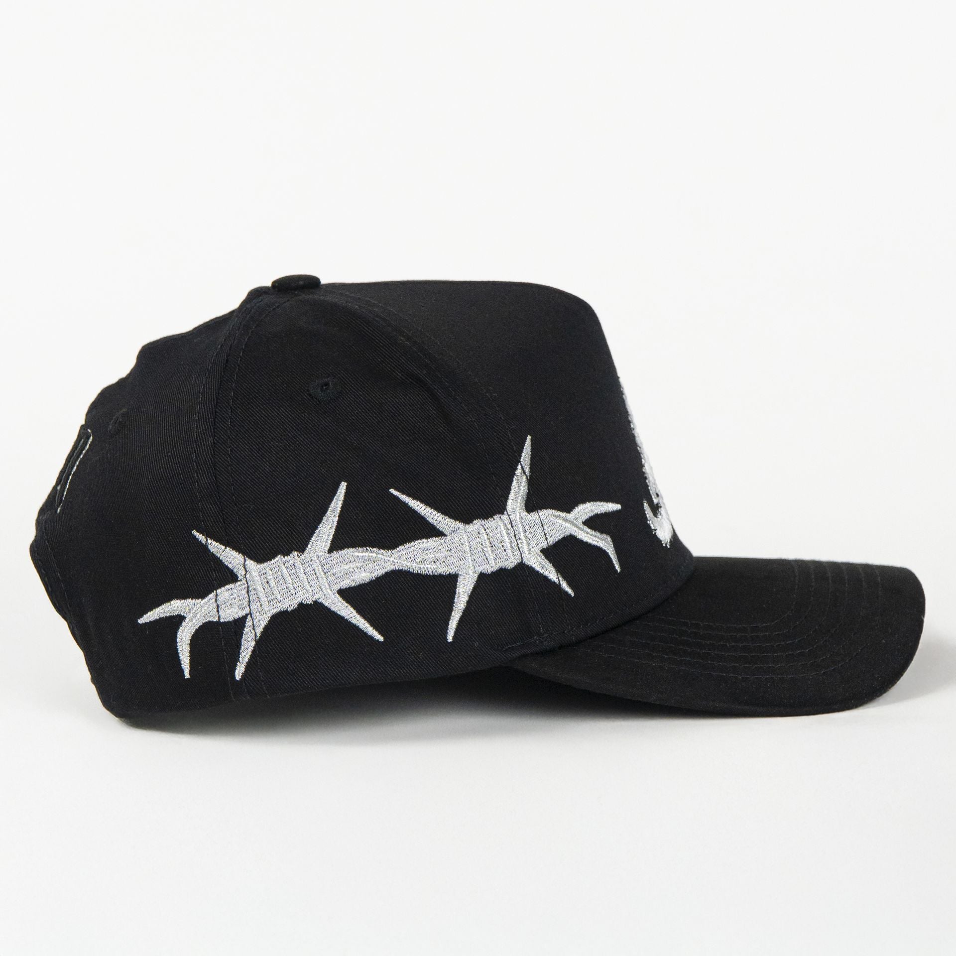 Gorra Don Hats BARBED WIRE BLACK/WHITE de Tela | Snapback Visera Larga