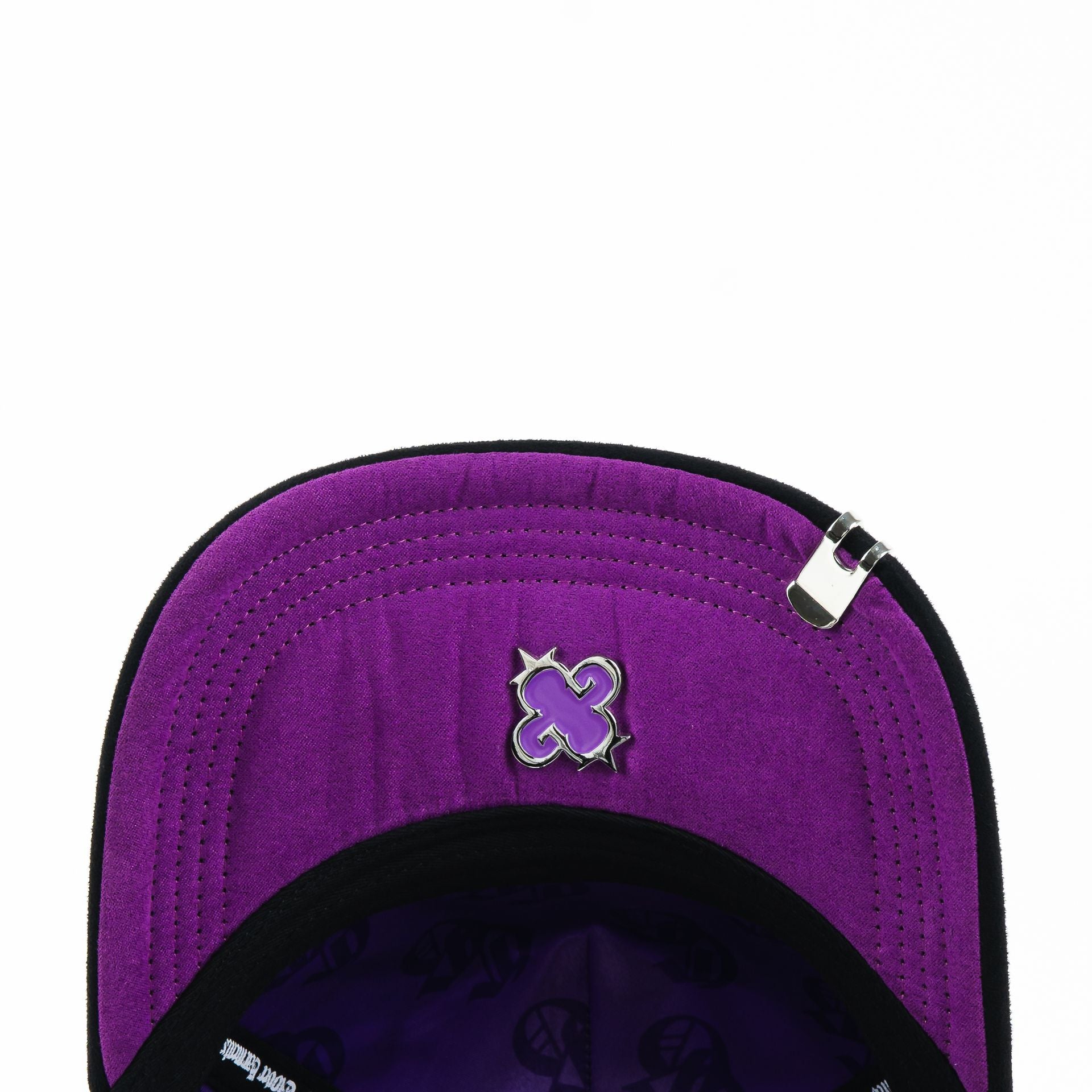 Gorra Clover Garments GOTIK BLACK de Tela | Snapback Visera Semicurva