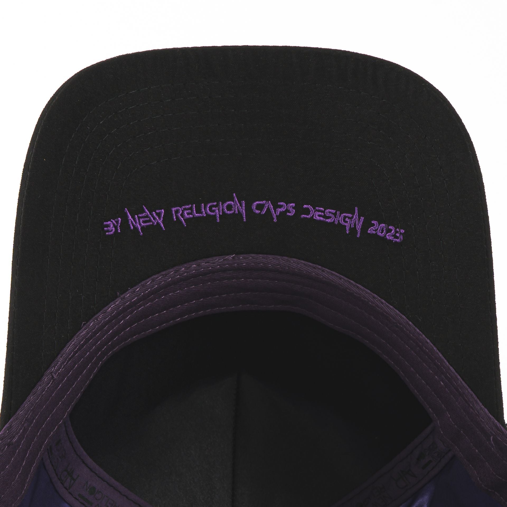 Gorra New Religion SAD BOY SKULL BLK/PURP | Snapback Visera Curva