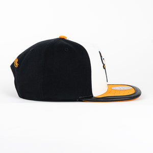 Gorra Mitchell & Ness BULLS DAY ONE WHITE/ORANGE
| Visera Plana Snapback