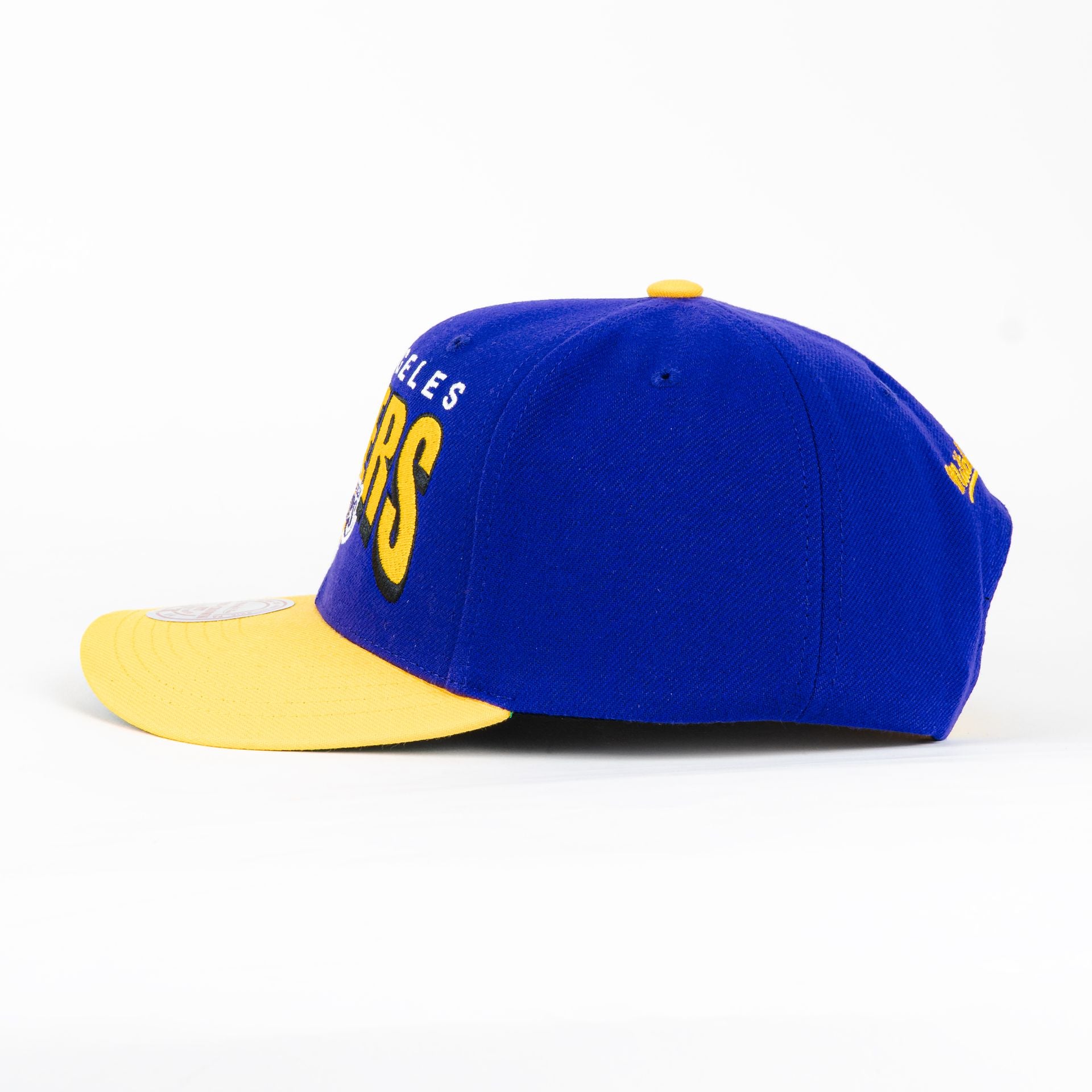 Gorra Mitchell & Ness LAKERS BOOM TEXT PURPLE/YELLOW | Visera Curva Snapback