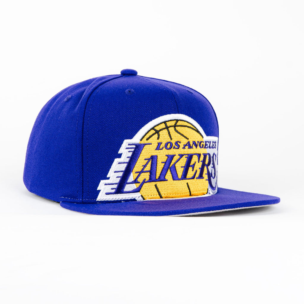 Gorra Mitchell & Ness LAKERS XL LOGO PURPLE | Visera Corta Snapback