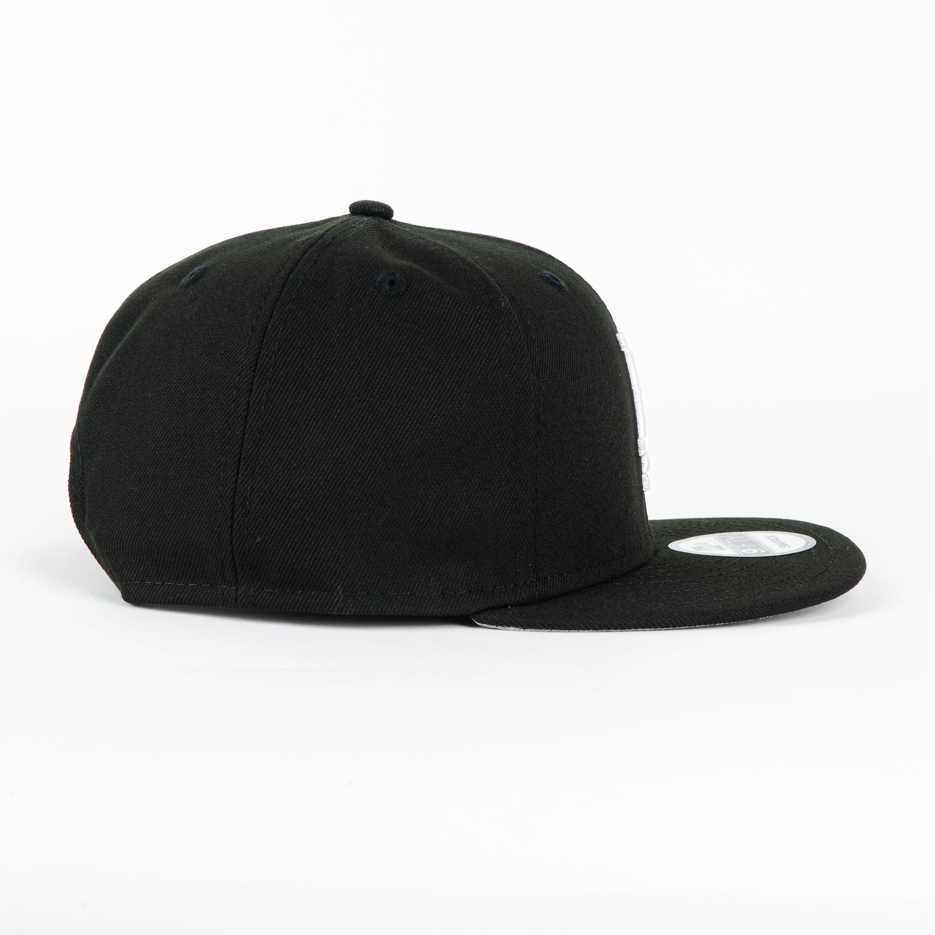 Gorra New Era DODGERS BASIC BLK/WHT | Visera Corta Plana Snapback