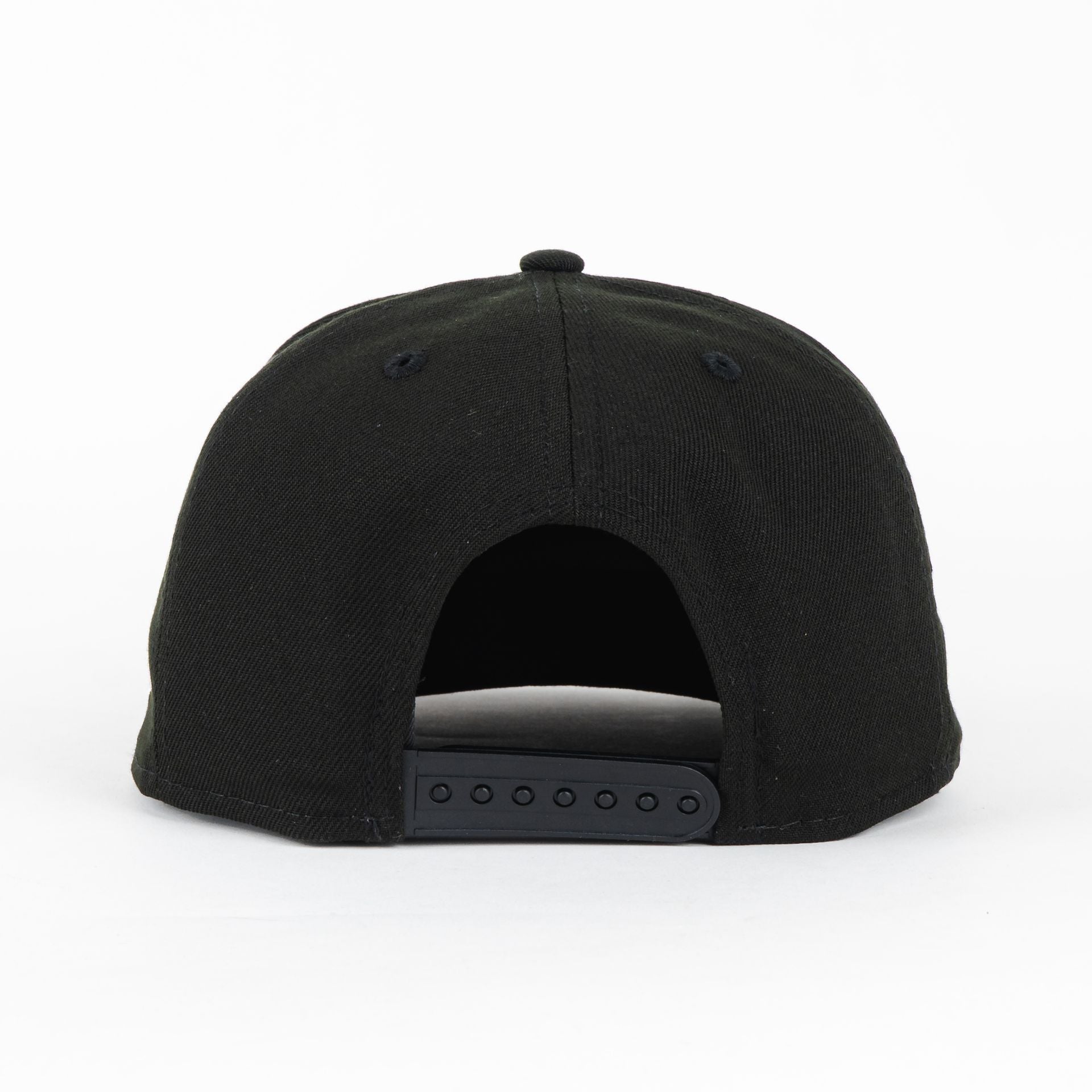Gorra New Era WHITE SOX BASIC BLK/WHT | Visera Corta Plana Snapback