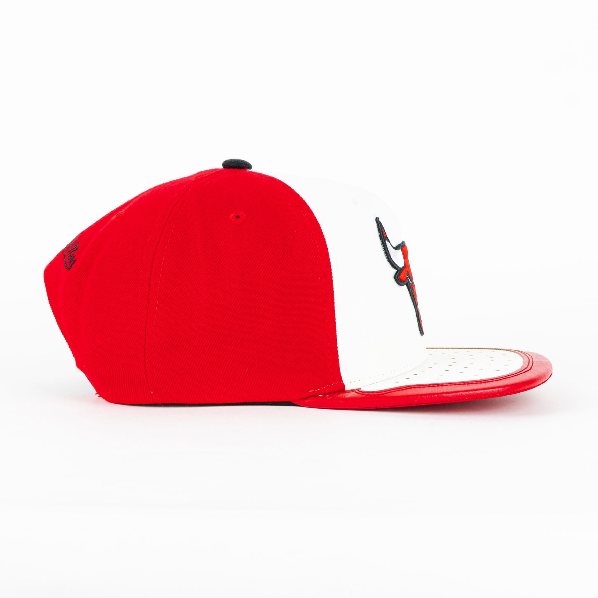 Gorra Mitchell&Ness BULLS DAY ONE WHT/RED | Snapback Visera Plana