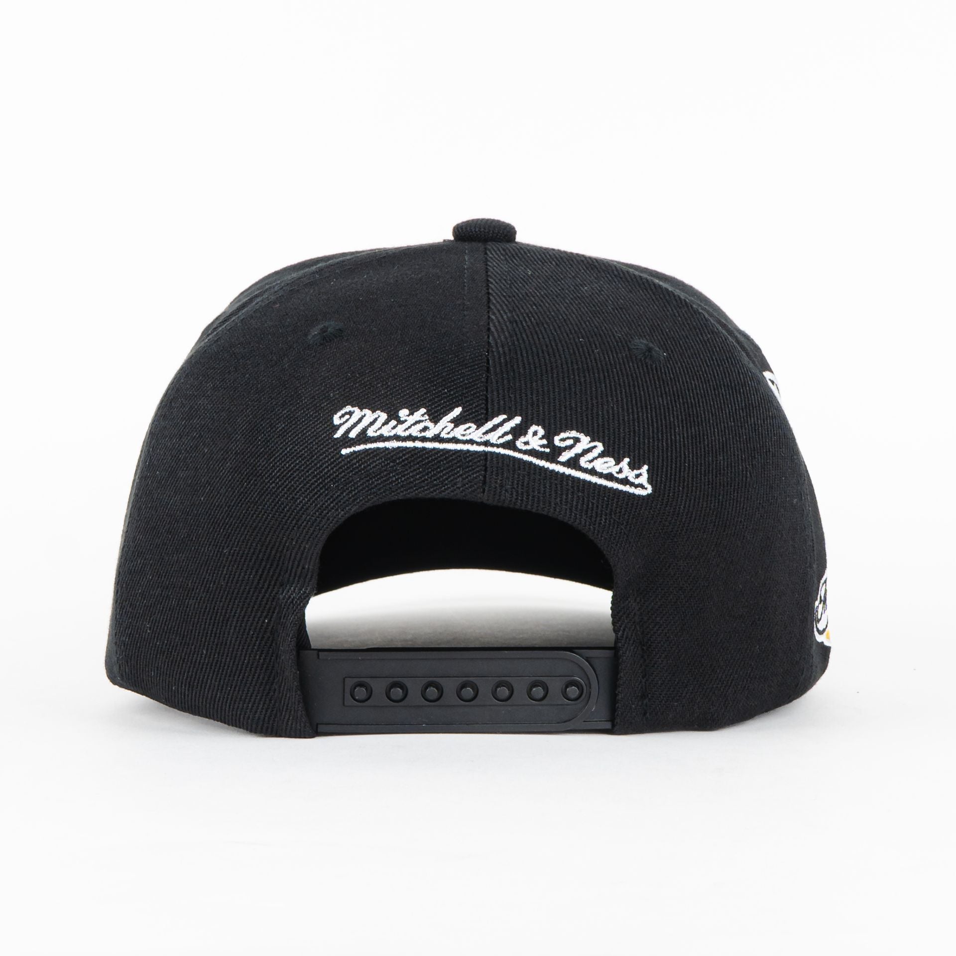 Gorra Mitchell&Ness HEAT BORN TO WIN BLACK | Snapback Visera Semicurva