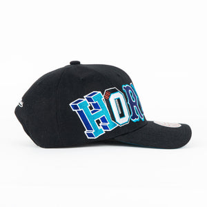 Gorra Mitchell&Ness HORNETS HYPER TYPE BLACK/COLORS | Snapback Visera Semicurva