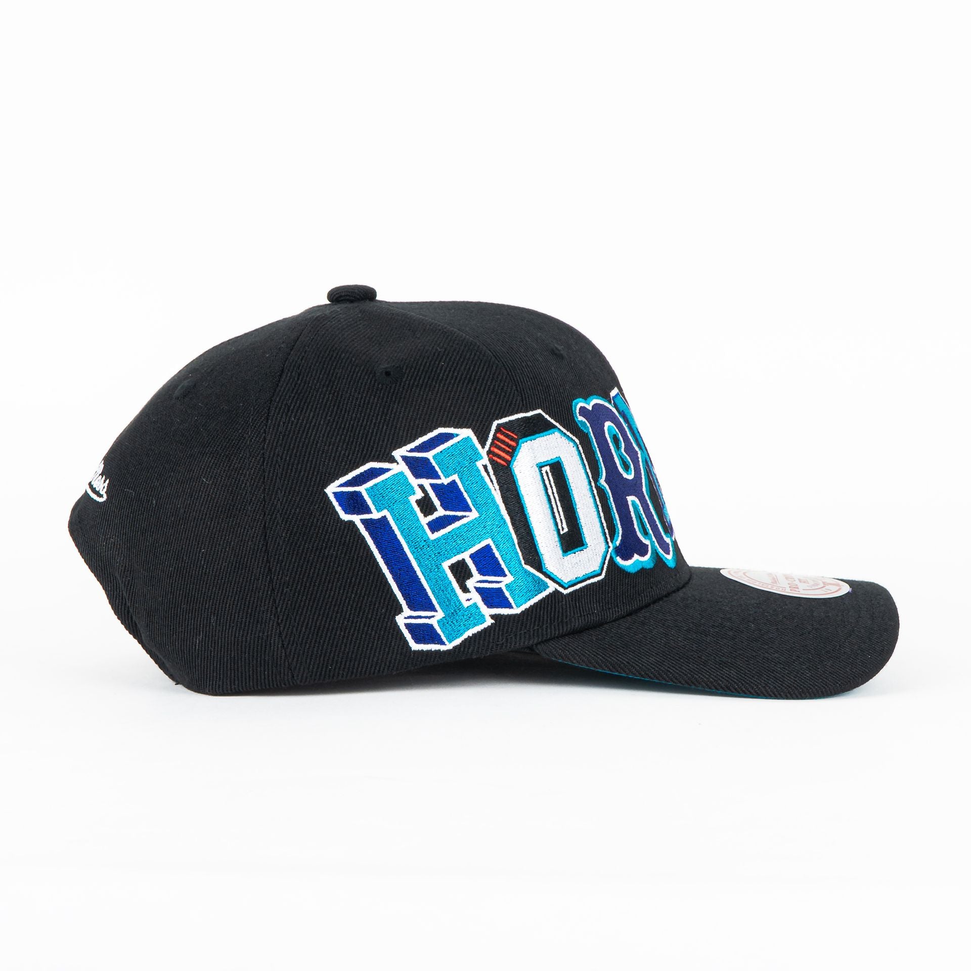 Gorra Mitchell&Ness HORNETS HYPER TYPE BLACK/COLORS | Snapback Visera Semicurva