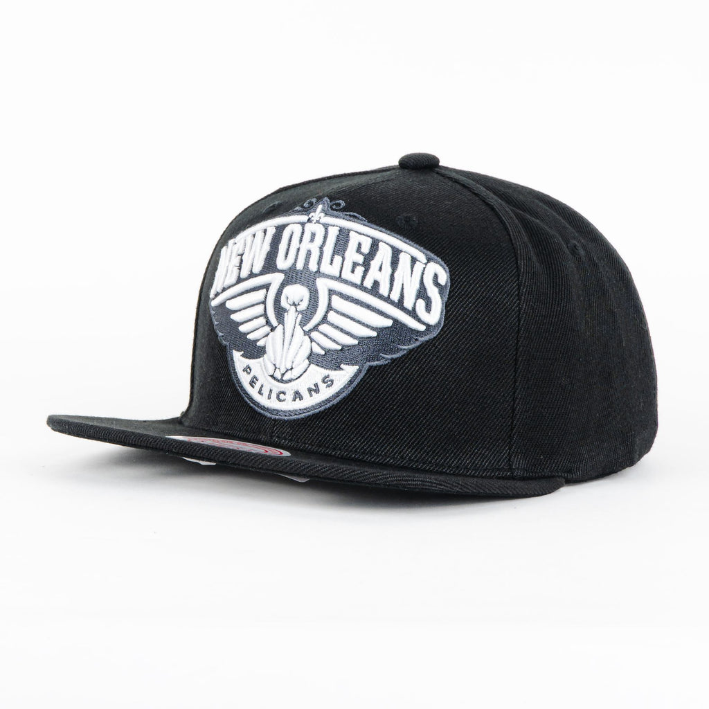 Gorra Mitchell&Ness PELICANS BLACK/WHT | Snapback Visera Plana