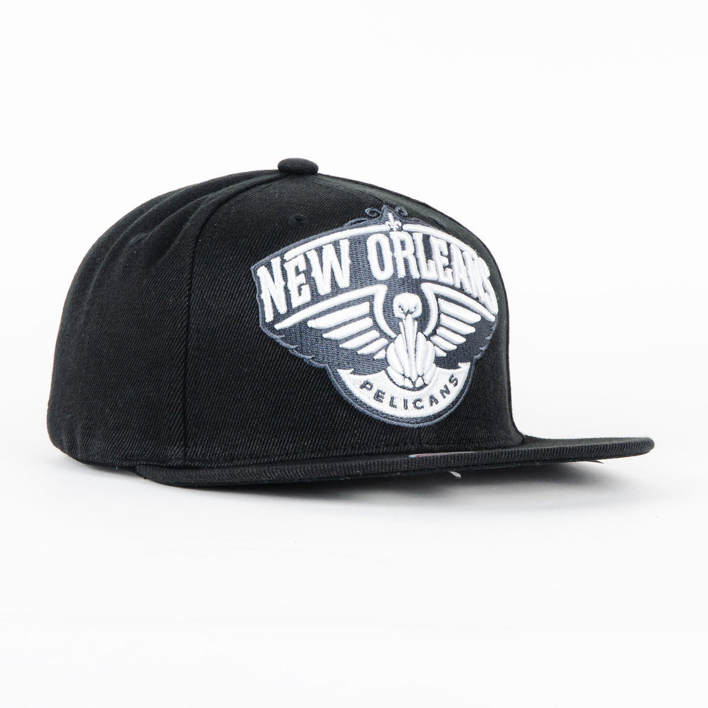 Gorra Mitchell&Ness PELICANS BLACK/WHT | Snapback Visera Plana