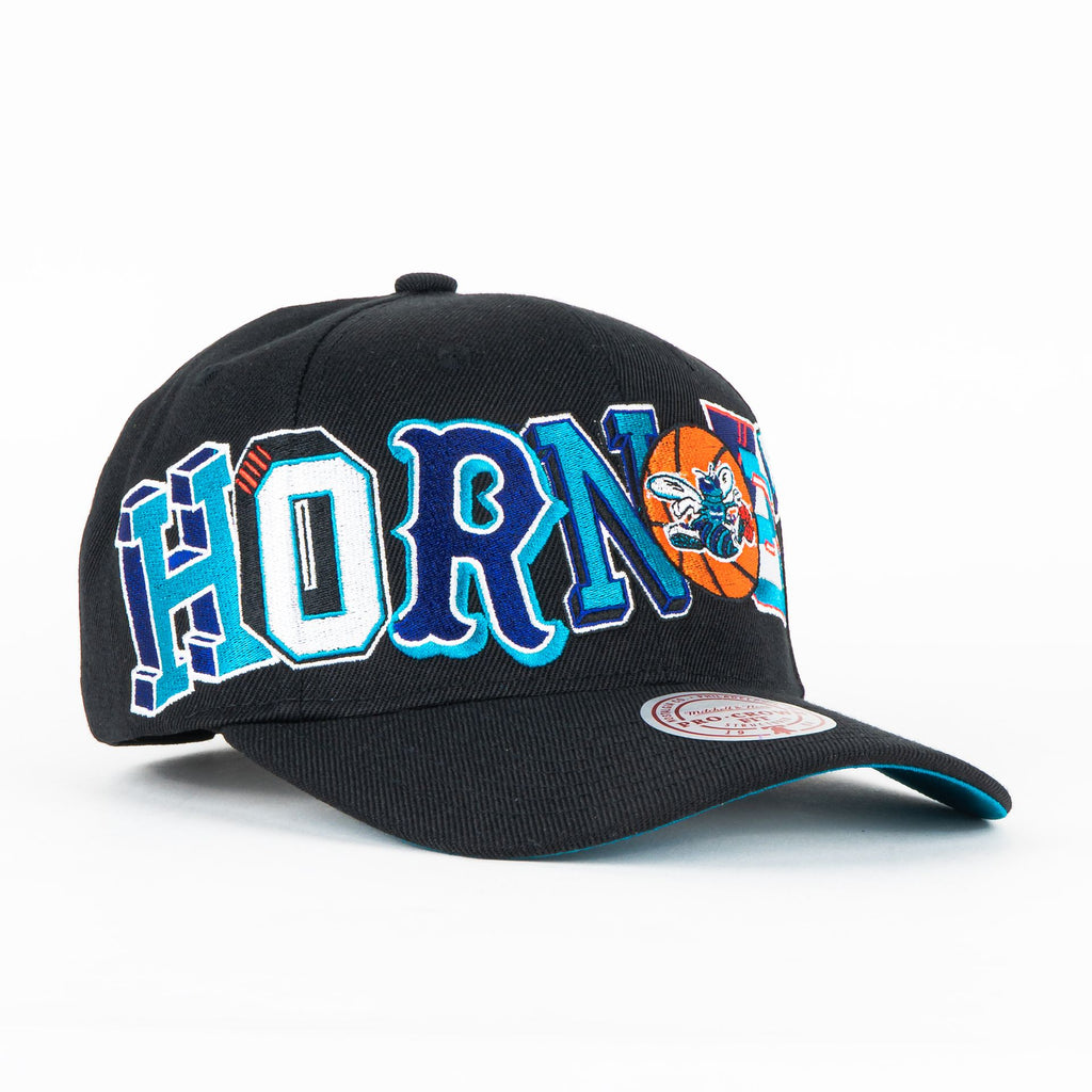 Gorra Mitchell&Ness HORNETS HYPER TYPE BLACK/COLORS | Snapback Visera Semicurva