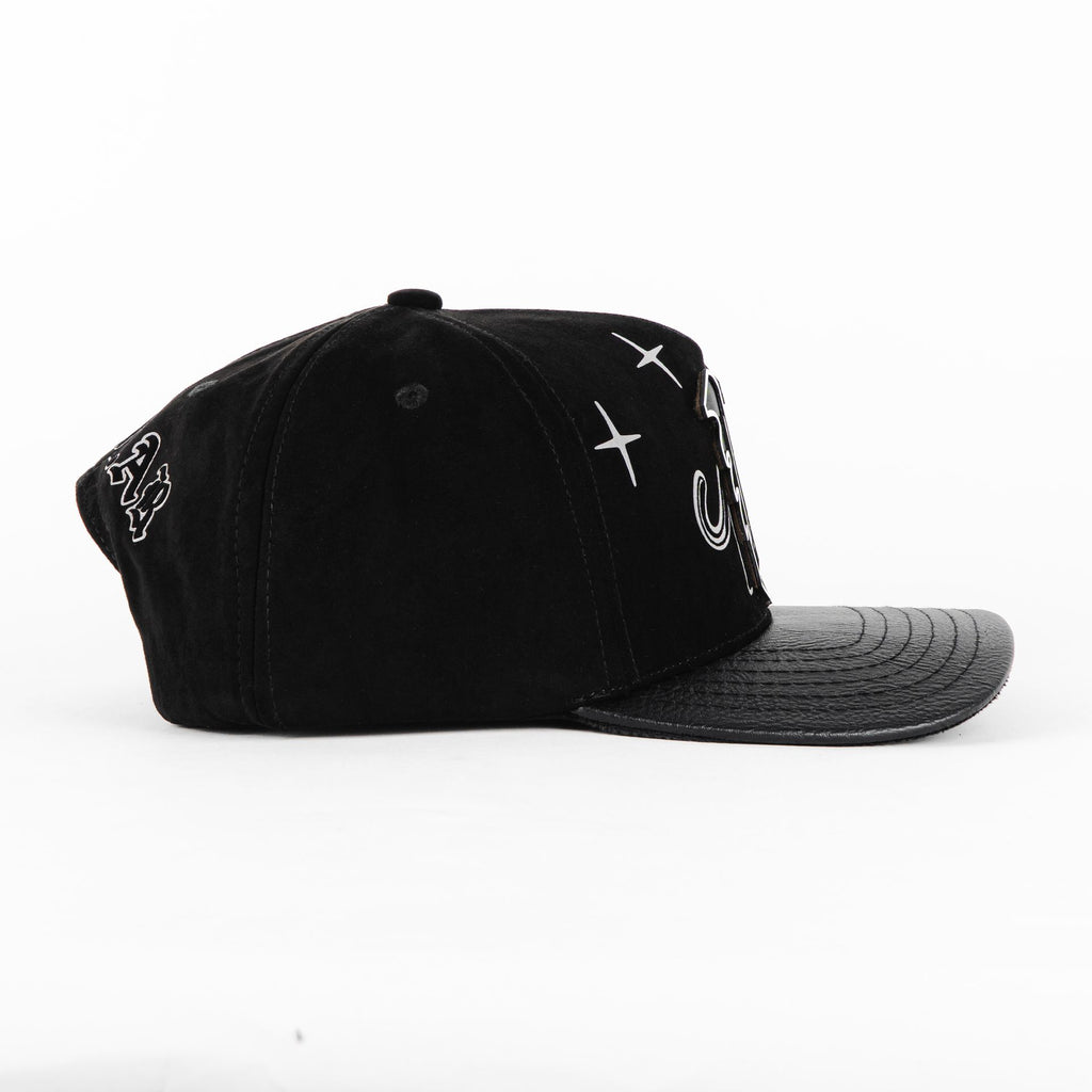 Gorra Vago Style NO FEAR V BLK SUEDE VISOR LEATHER | Snapback Visera Semicurva