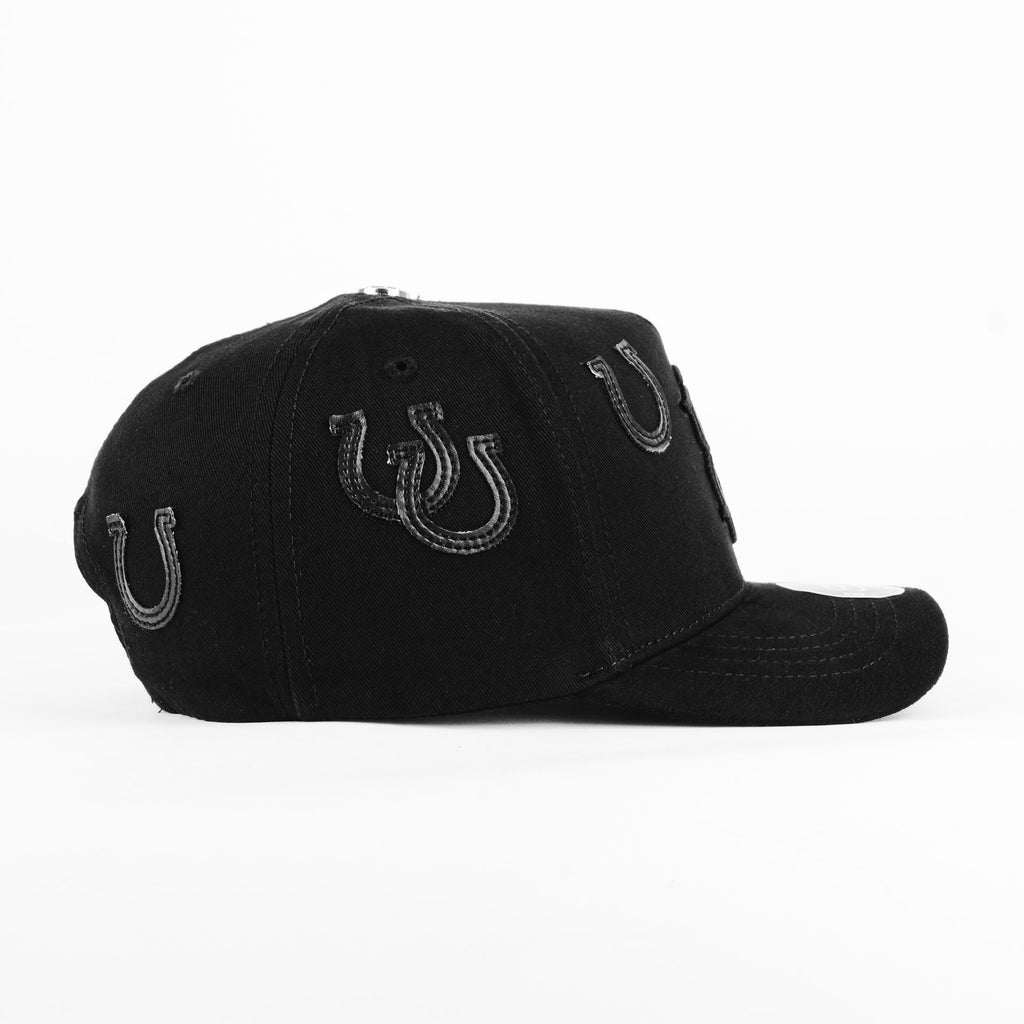 Gorra Sombrero Blanco HUELLA NEGRA | Snapback Visera Semicurva