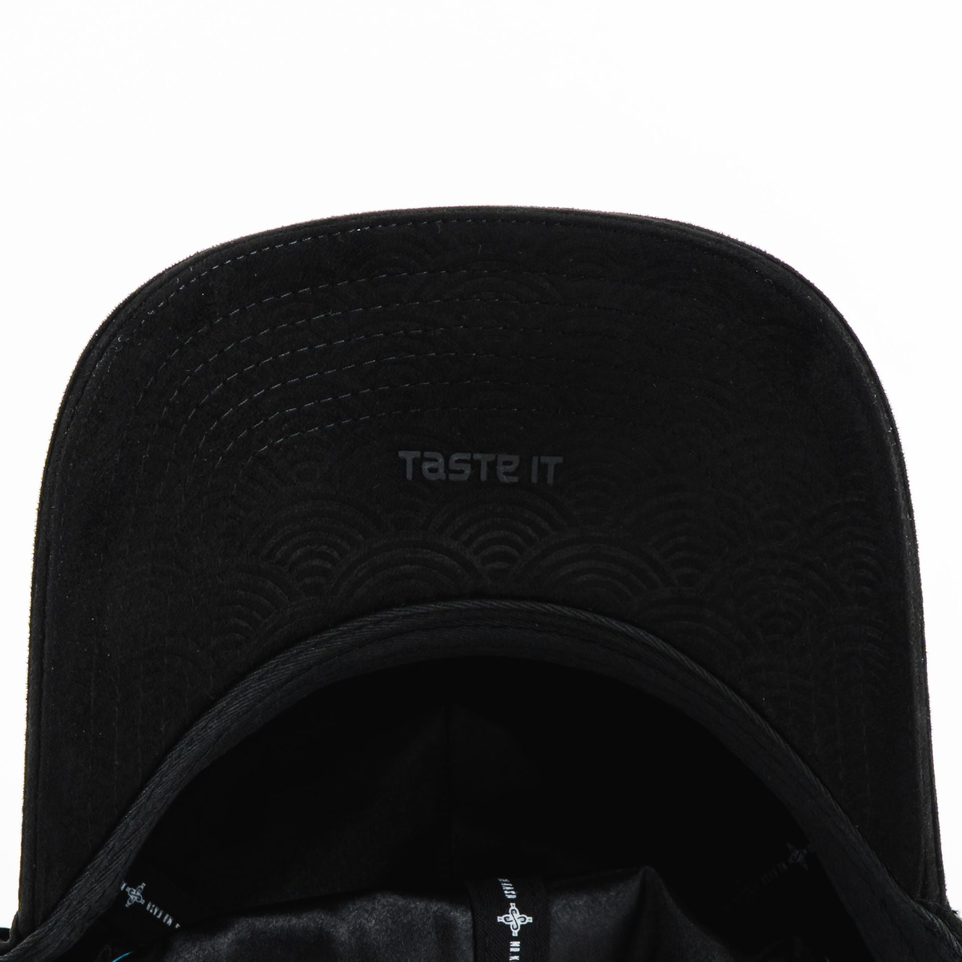 Gorra Mr. Kash ENJOY NEGRA SUEDE | Snapback Visera Semicurva