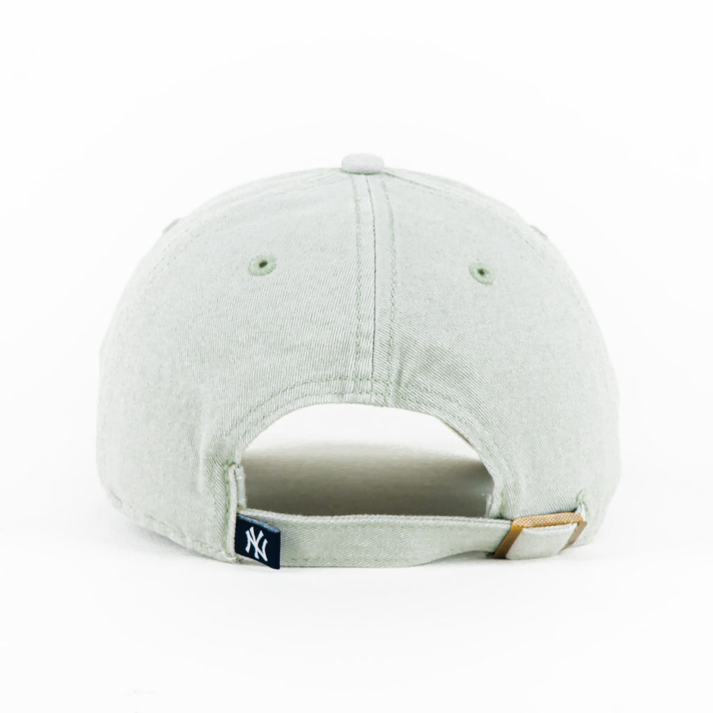 Gorra 47 Brand YANKEES CLEAN UP LT GRY/WHT | Snapback Visera Curva
