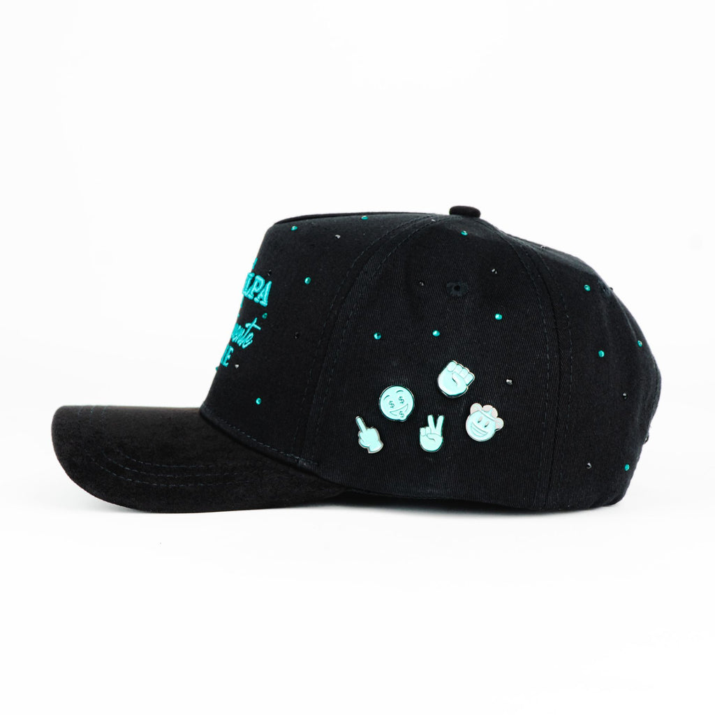 Gorra Mz Hats UNA DISCULPA AQUA CRYSTALES BLK | Snapback Visera Semicurva