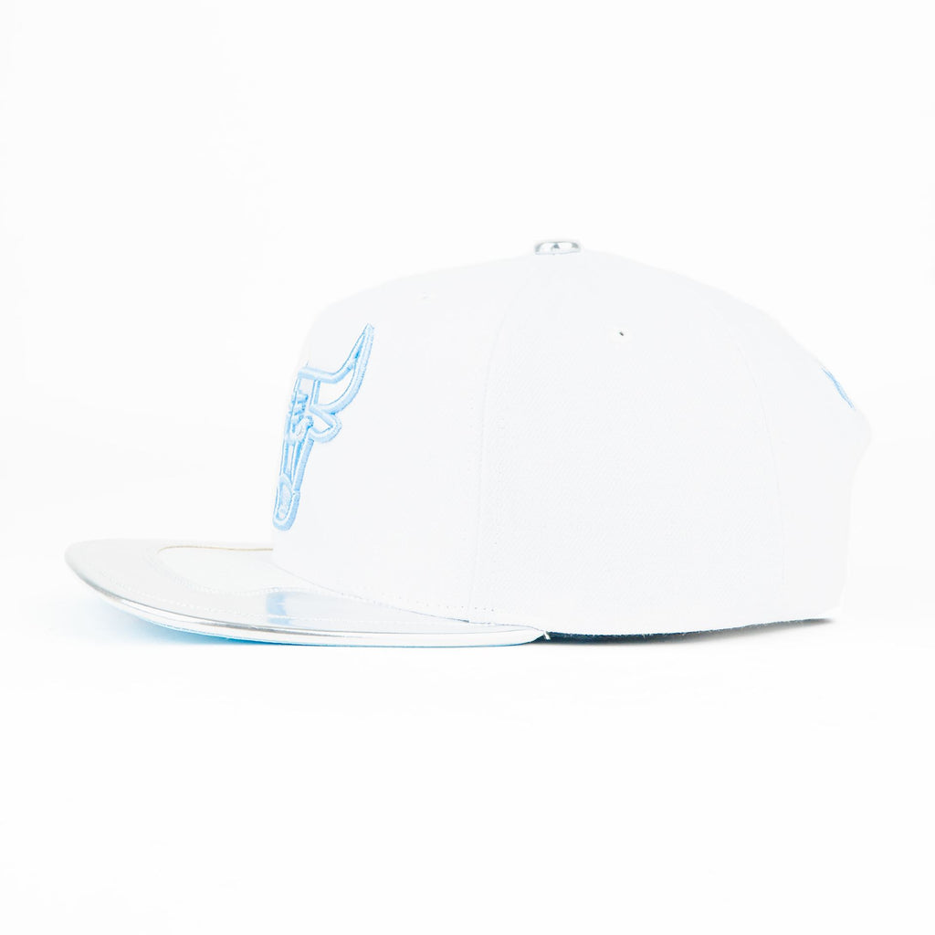 Gorra Mitchell&Ness BULLS DAY 11 WHITE | Snapback Visera Plana