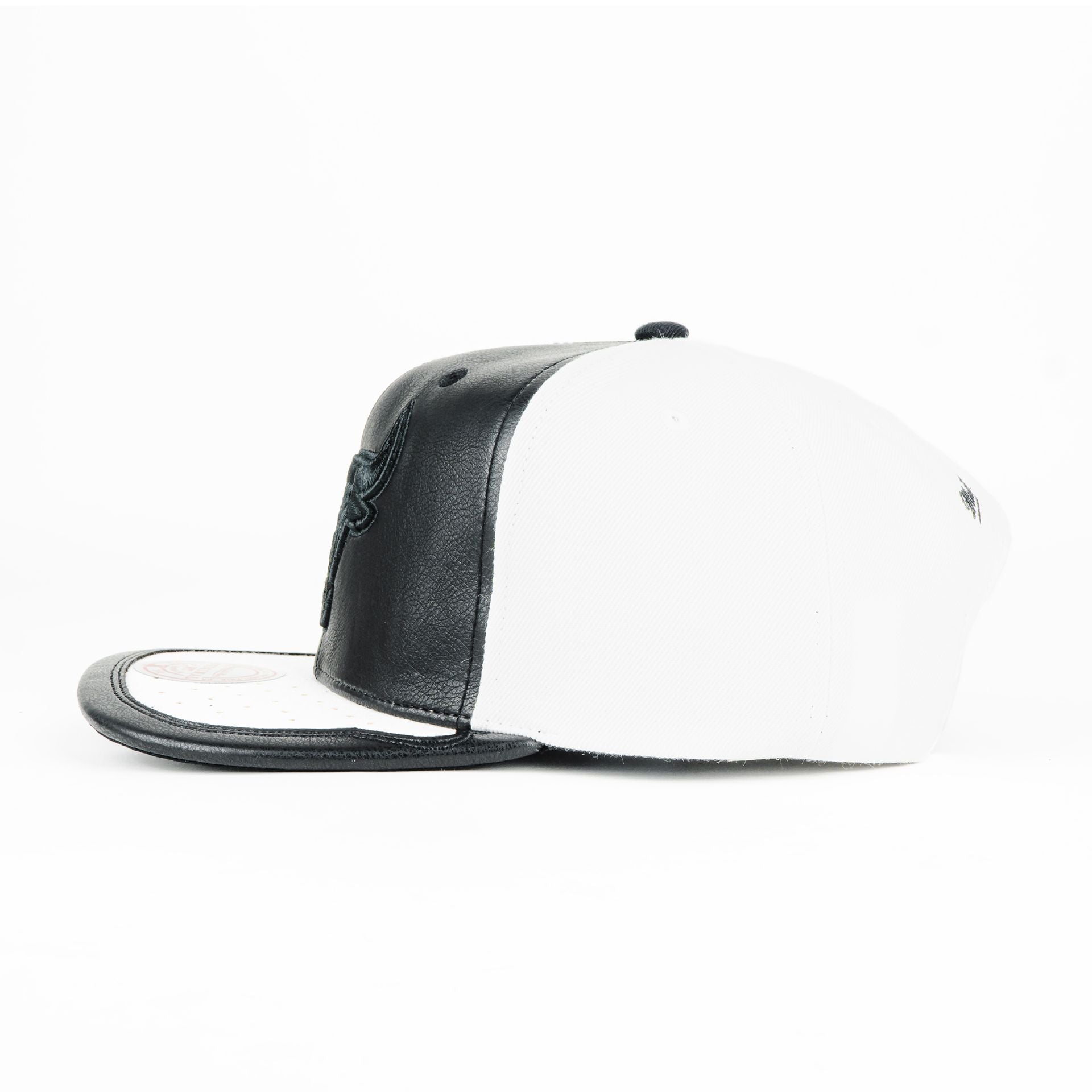 Gorra Mitchell&Ness BULLS DAY ONE WHT/BLK | Snapback Visera Plana