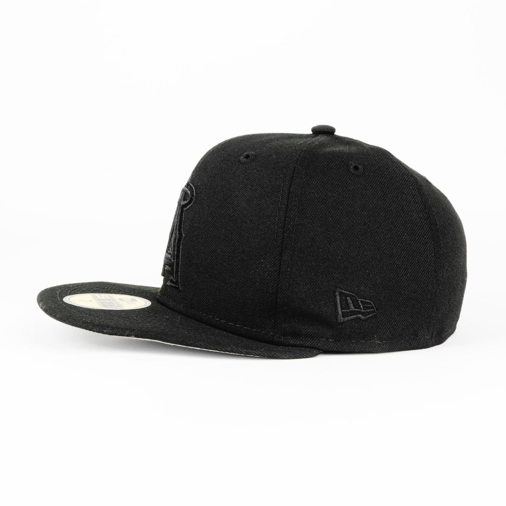 Gorra New Era ANGELS ALL BLACK | CERRADA Visera Plana