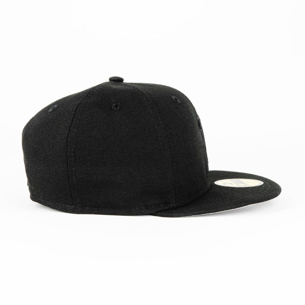 Gorra New Era ANGELS ALL BLACK | CERRADA Visera Plana