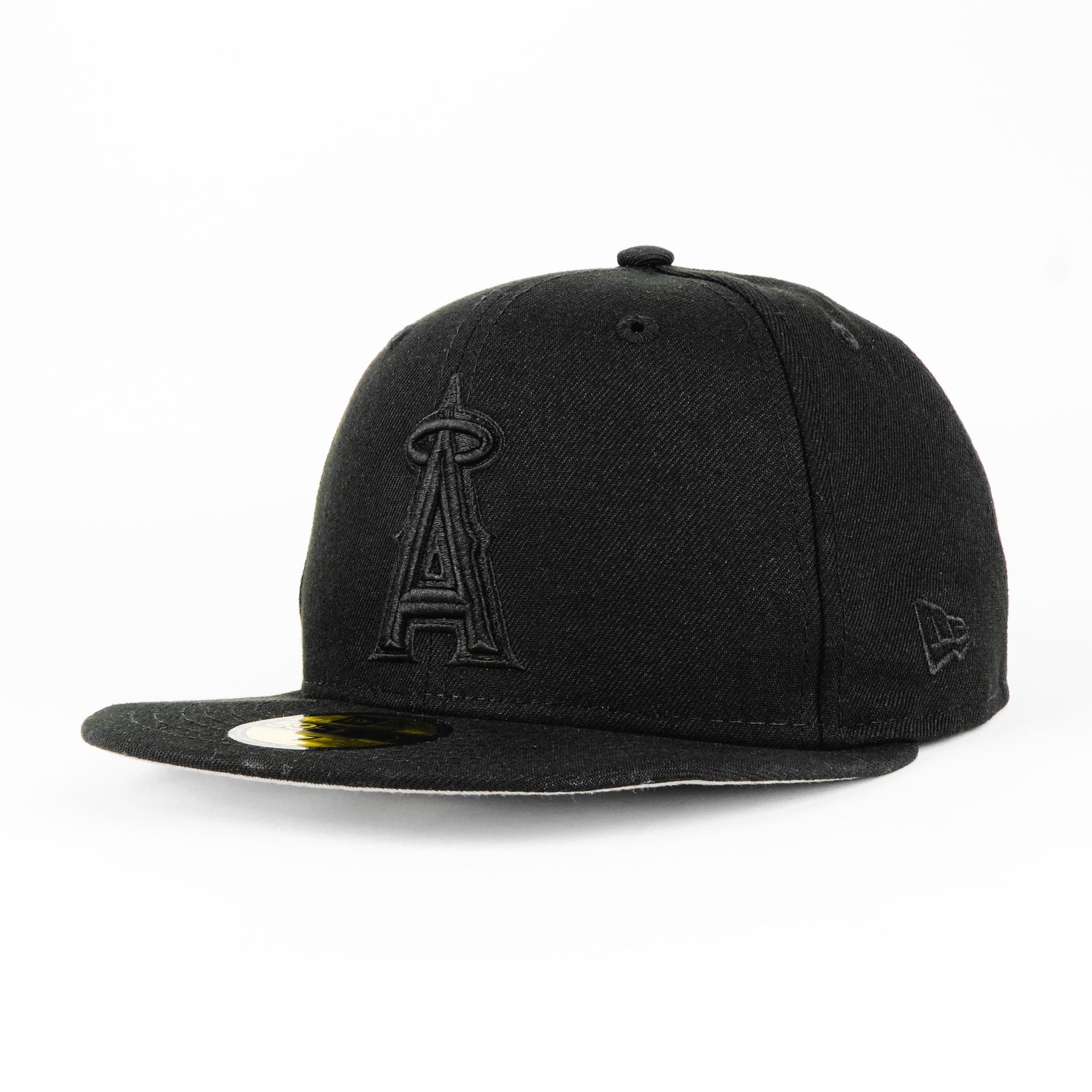 Gorra New Era ANGELS ALL BLACK | CERRADA Visera Plana
