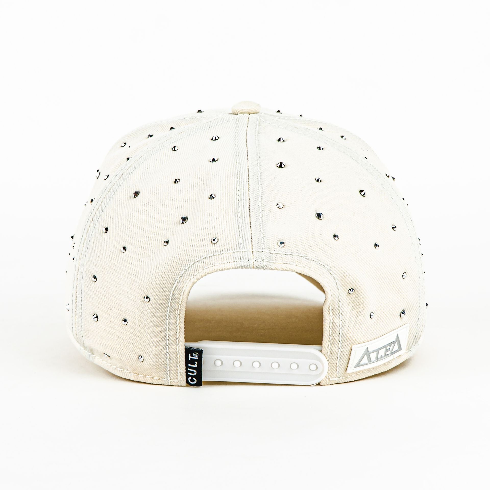 CULT X EL ALFA WINTER WHITE