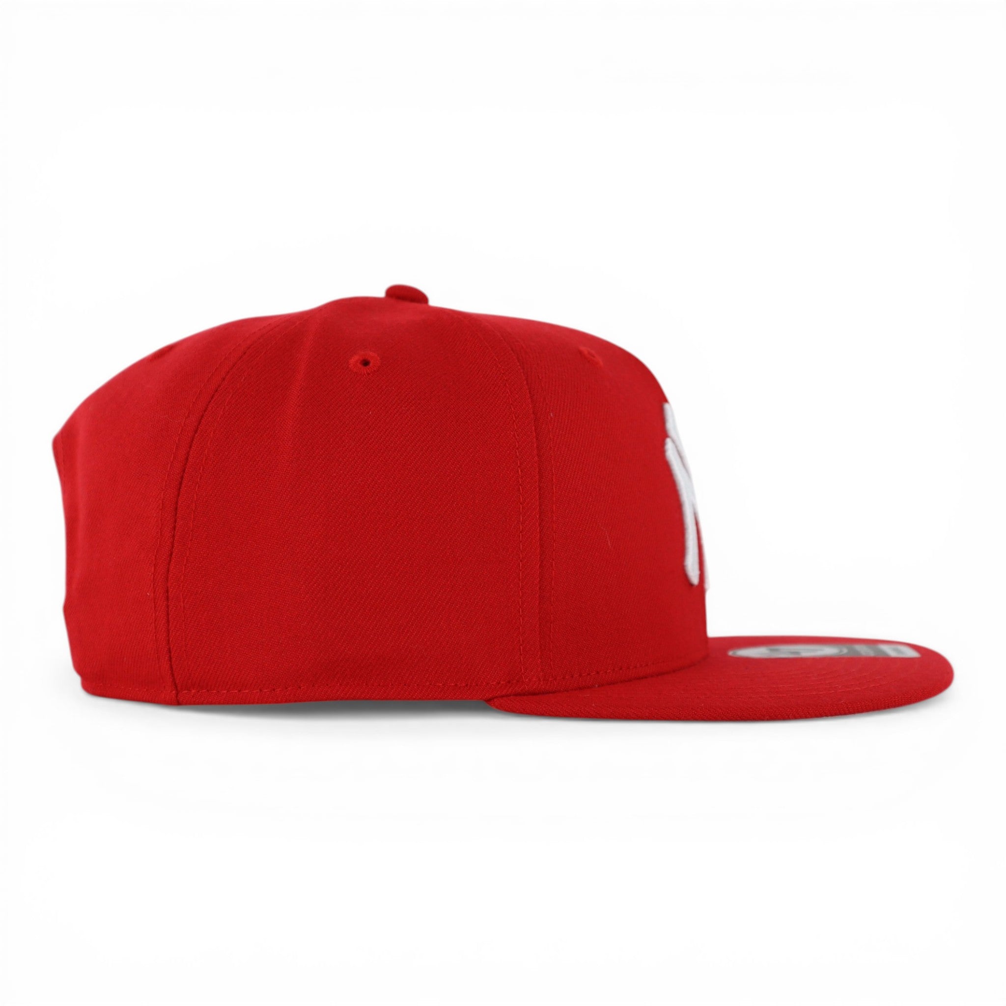 YANKEES ALL RED SNAPBACK CAPTAIN