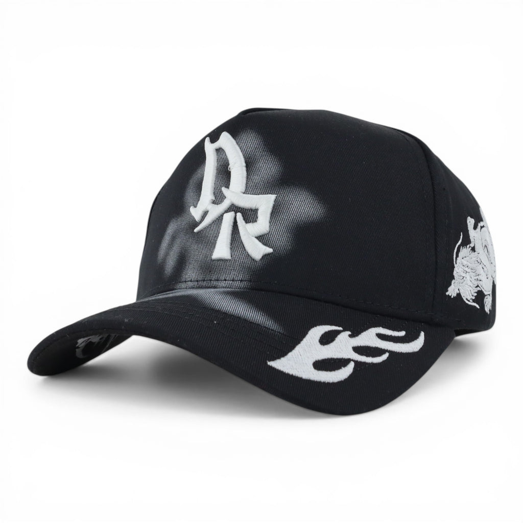 DORAGON BLACK/WHITE