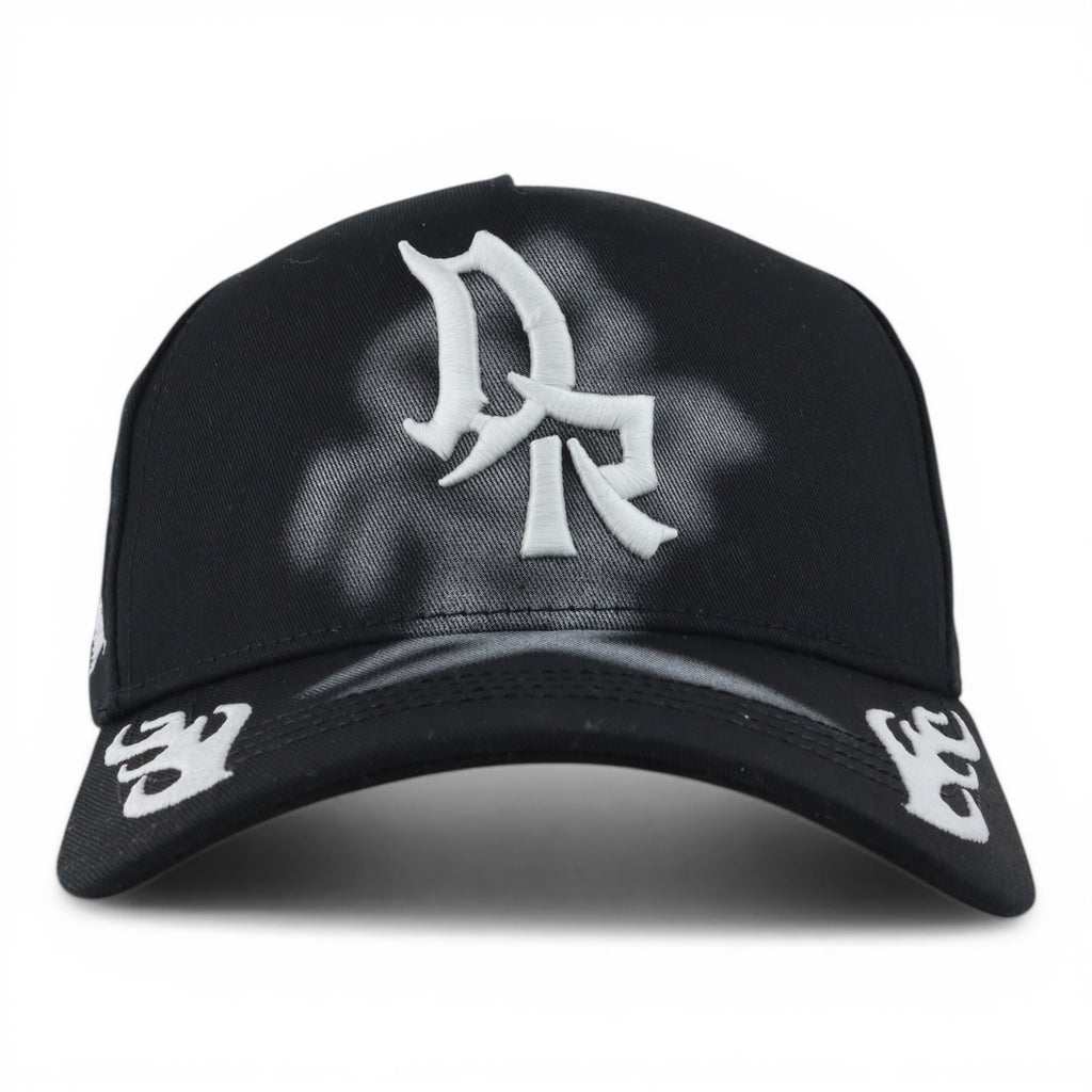 DORAGON BLACK/WHITE