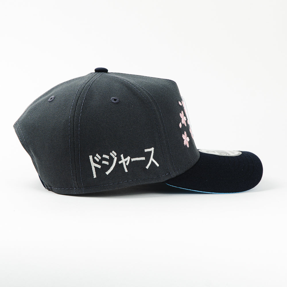 GORRA A FRAME NEW ERA DODGERS SAKURA KANJI GREY/BLACK