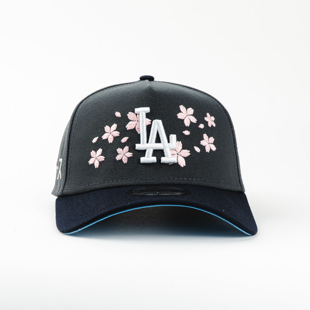 GORRA A FRAME NEW ERA DODGERS SAKURA KANJI GREY/BLACK