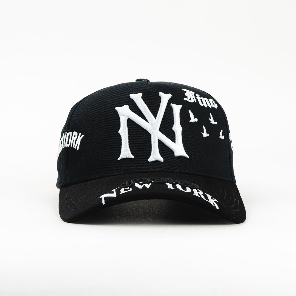 GORRA GALLO FINO BRAND NY BIG APPLE BLACK